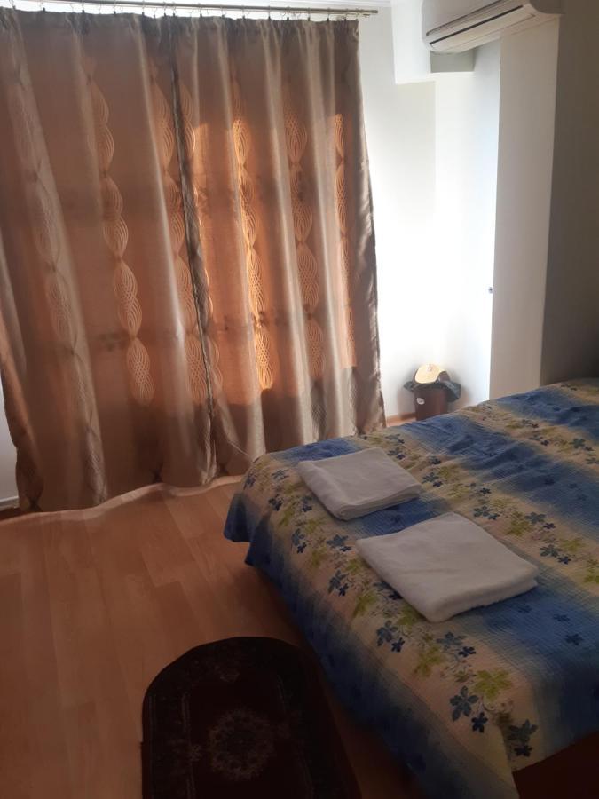 Lucian Studio Apartment Bucharest Exterior photo