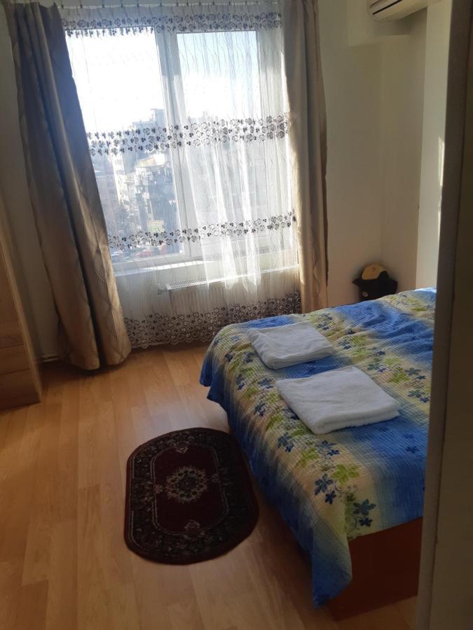 Lucian Studio Apartment Bucharest Exterior photo